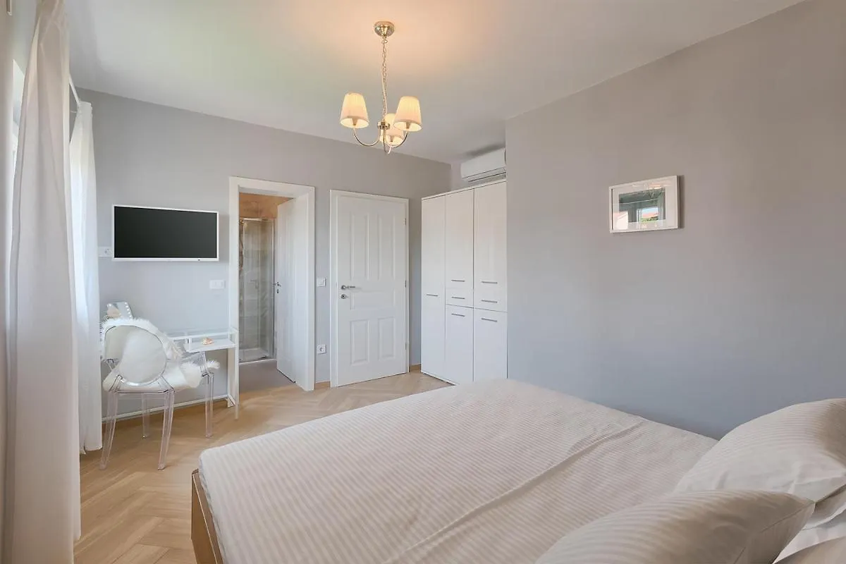 Villa Mokka - Perfekt Ausgestattete Villa In Hervorragender Lage Pula