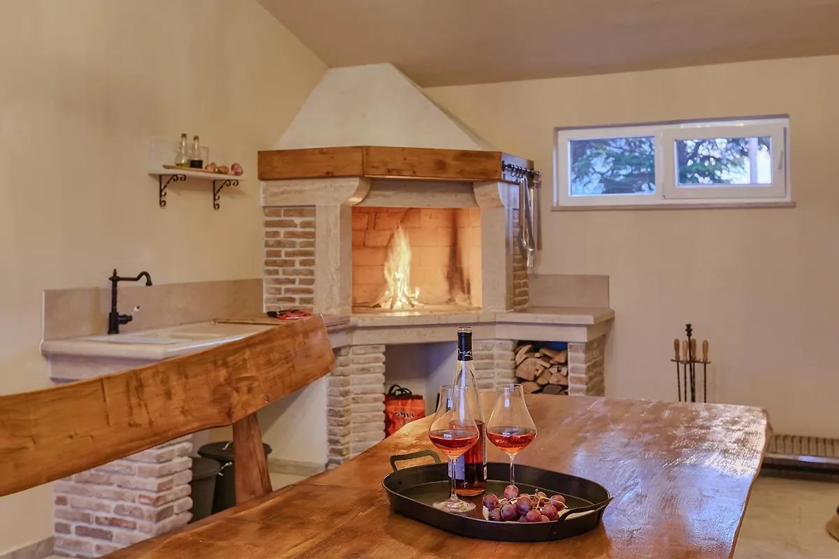 Villa Mokka - Perfekt Ausgestattete Villa In Hervorragender Lage Pula