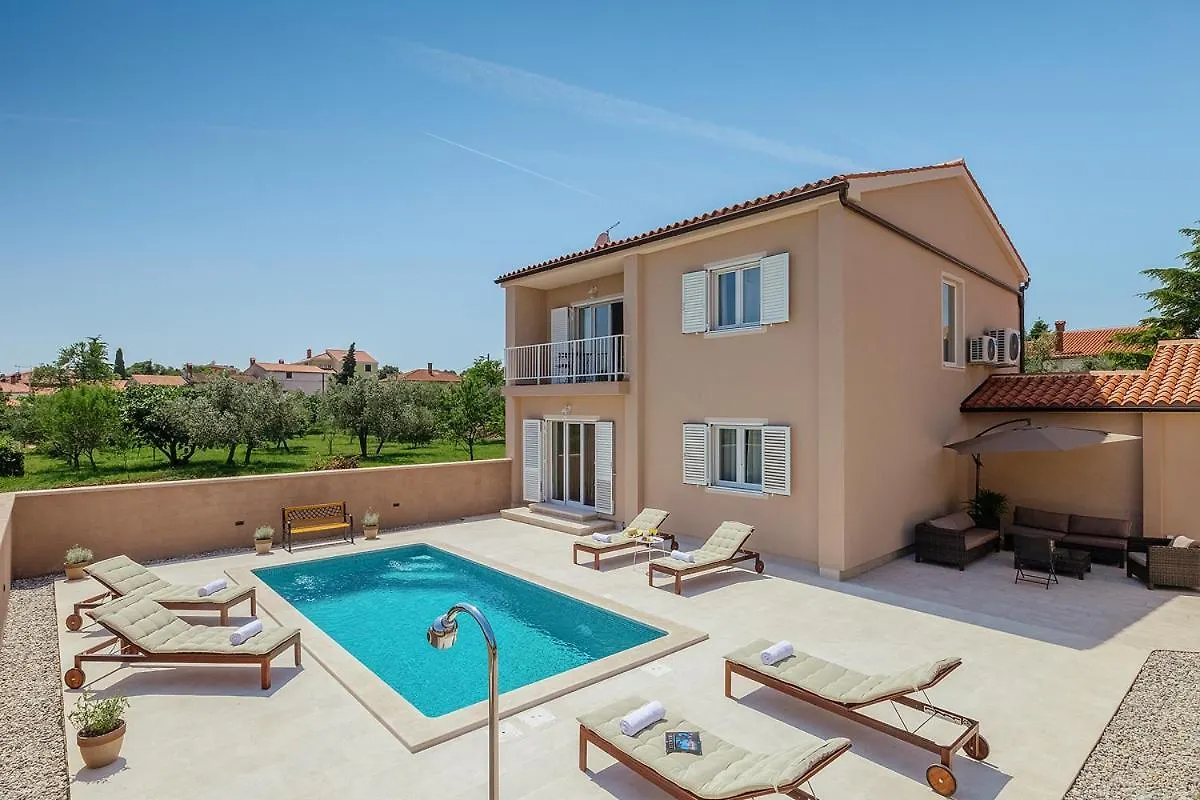 Villa Mokka - Perfekt Ausgestattete Villa In Hervorragender Lage Pula 0*,