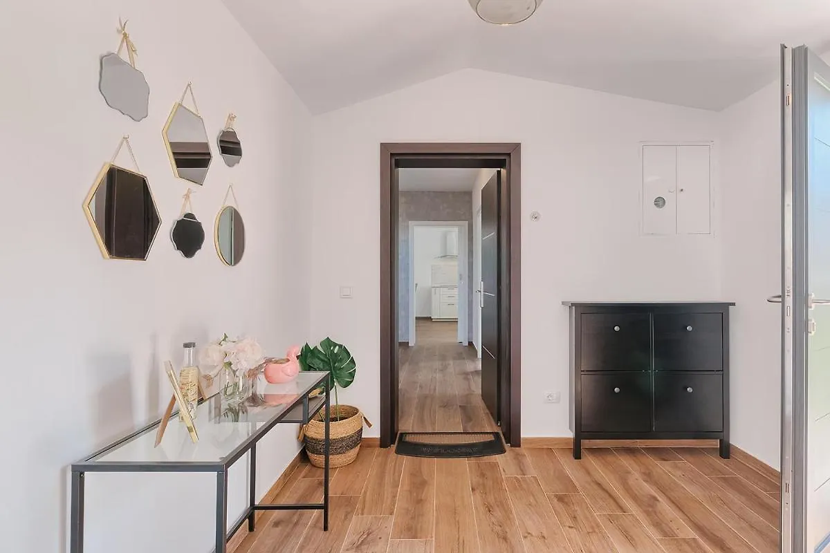 Villa Mokka - Perfekt Ausgestattete Villa In Hervorragender Lage Pula