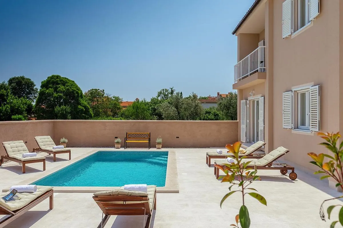 Villa Mokka - Perfekt Ausgestattete Villa In Hervorragender Lage Πούλα Κροατία